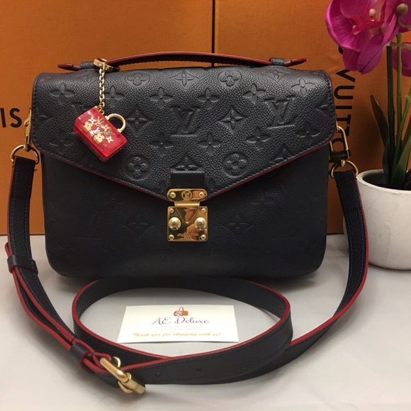 ⛔️SOLD⛔️ Key Charm Inclusion Red Speedy Bag Motif - Picture 8 of 8